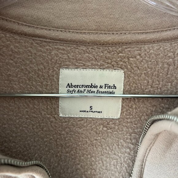 Abercrombie and Fitch Half Zip Sweatshirt - Small - Picture 7 of 12